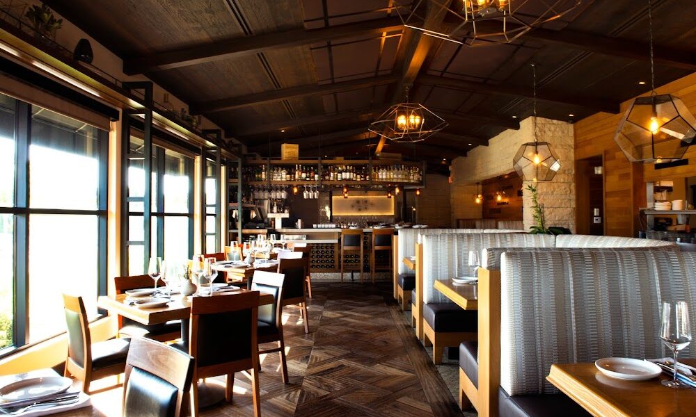 Whitestone Restaurant & Bar