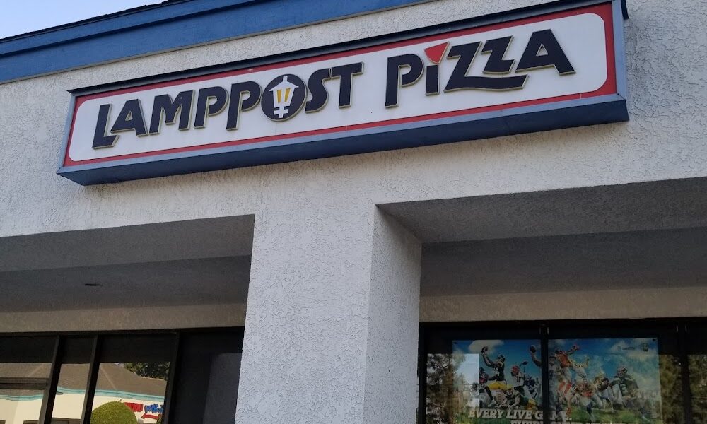 Lamppost Pizza