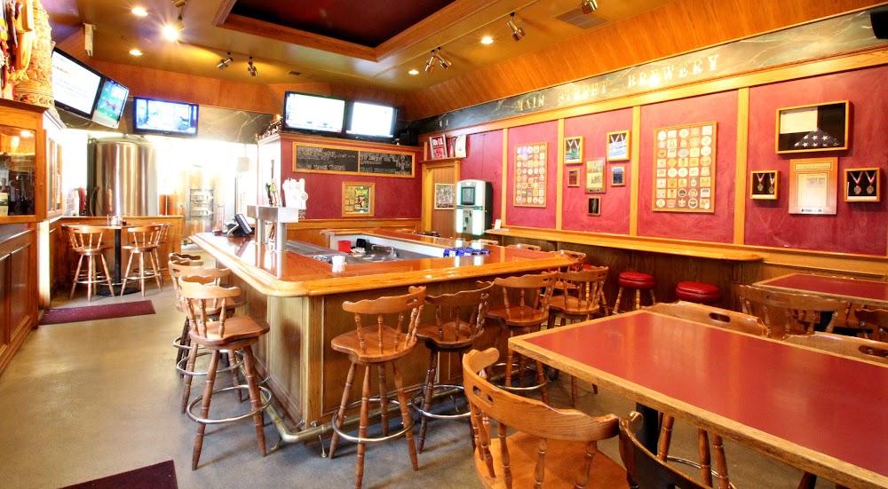 Lamppost Pizza Main Street Brewery